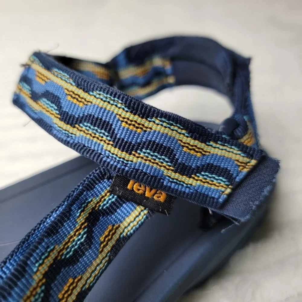 Teva Men's Blue Sport Sandals Size 5 Strappy Outdoor Hiking Trail Water Gorpcore
